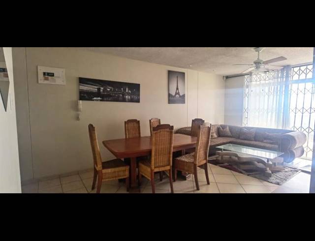 3 BEDROOM APARTMENT FOR SALE IN MARGATE BEACH